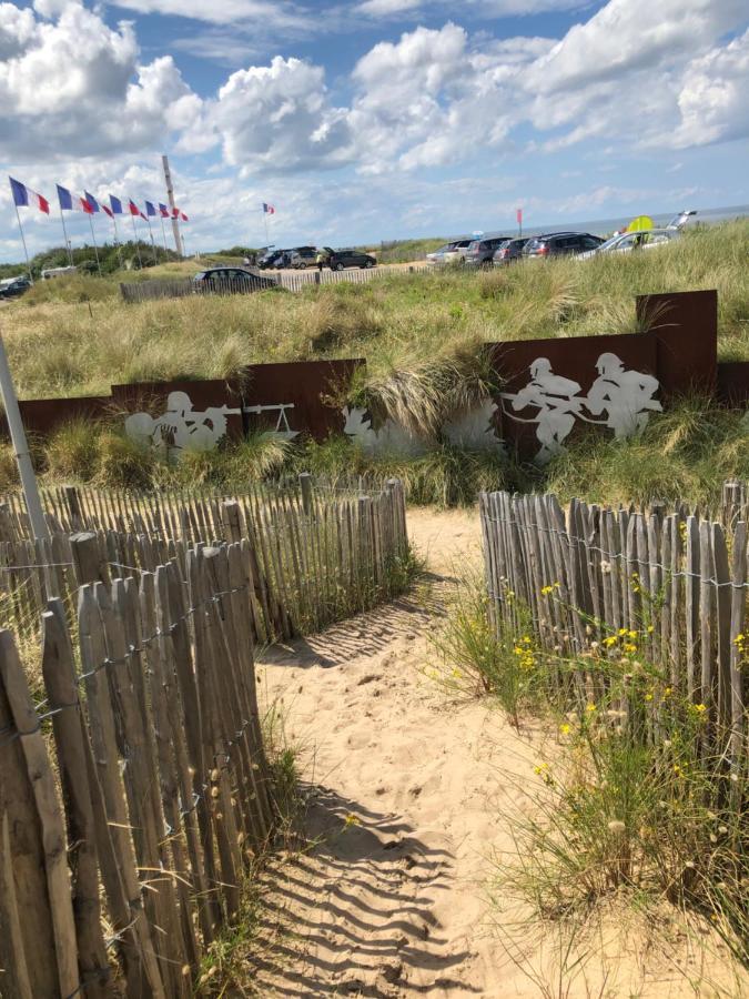 Bleu Sale - F2 Courseulles Avec Balcon Lägenhet Exteriör bild